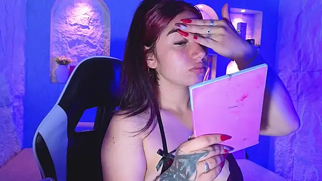 Sophia tf online show from March 25, 2026, 3:01 am