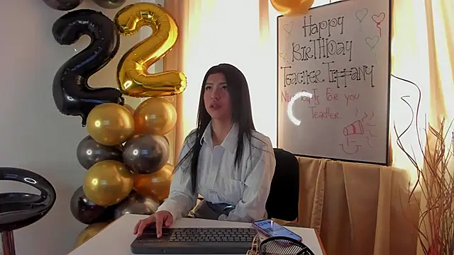 Tiffany Nm online show from September 25, 2025, 1:59 pm