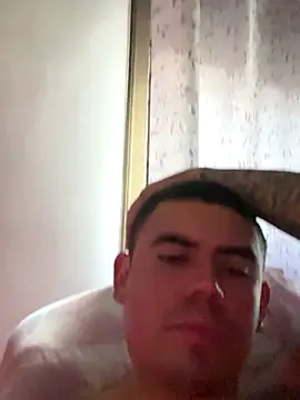 davidxxx099 online show from October 15, 2025, 3:34 pm