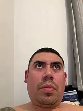 davidxxx099 online show from April 10, 2026, 10:25 pm