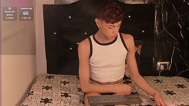 owen sexy25 online show from October 16, 2025, 8:10 pm