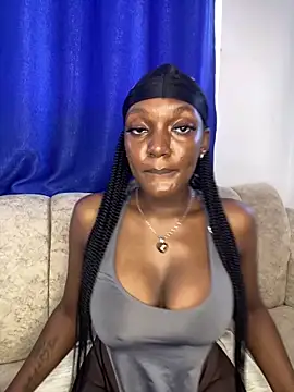 Snapshot of Its_Makena chatting on October 27, 2025, 10:41 am Its Makena online show from October 27, 2025, 10:41 am