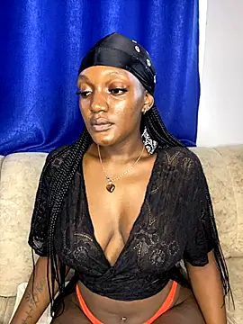 Snapshot of Its_Makena chatting on October 28, 2025, 9:46 am Its Makena online show from October 28, 2025, 9:46 am