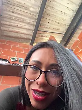 Emma  cumlovee online show from October 11, 2025, 3:21 pm