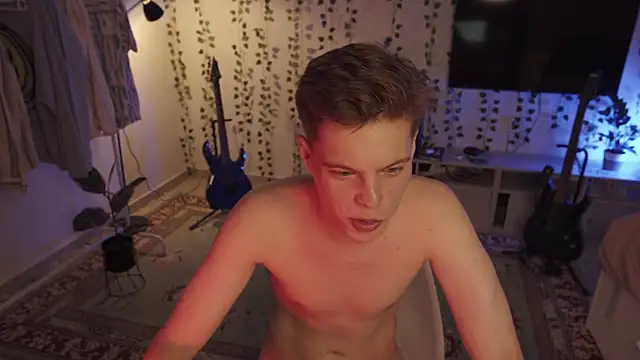 Snapshot of RusBradPitt chatting on September 21, 2025, 12:29 pm RusBradPitt online show from September 21, 2025, 12:29 pm