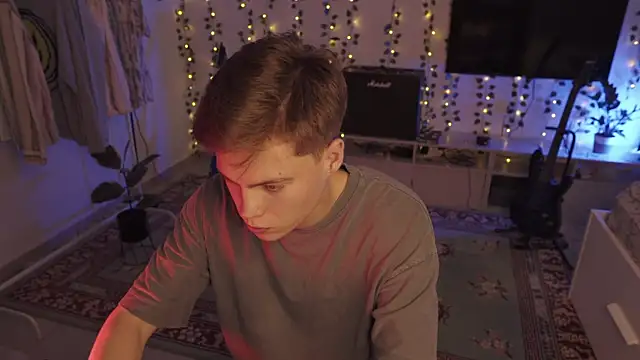 Snapshot of RusBradPitt chatting on September 24, 2025, 10:18 am RusBradPitt online show from September 24, 2025, 10:18 am