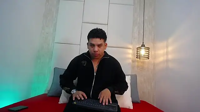 Dominic Taylor  online show from September 9, 2025, 11:32 am