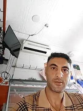 Snapshot of mahdiDido chatting on October 19, 2025, 8:20 pm mahdiDido online show from October 19, 2025, 8:20 pm