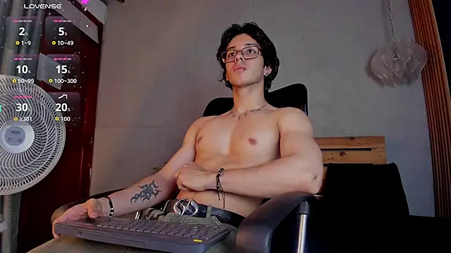 Snapshot of Markuss__ chatting on September 24, 2025, 2:26 am Markuss online show from September 24, 2025, 2:26 am