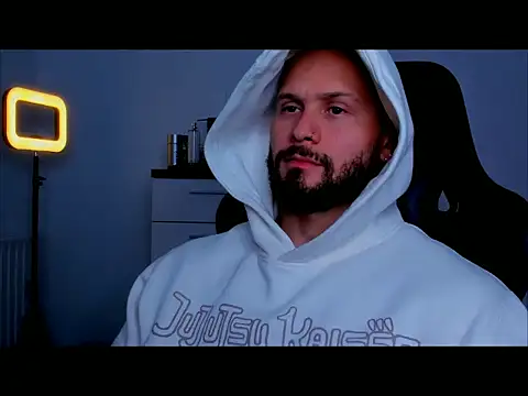 andrewcorey1 online show from March 15, 2026, 4:13 pm