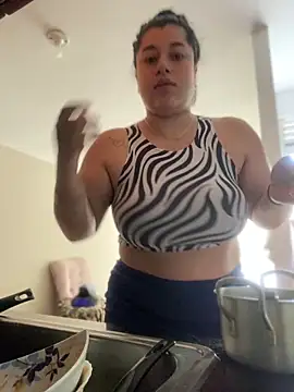 Tokio Sakura online show from October 12, 2025, 5:34 pm