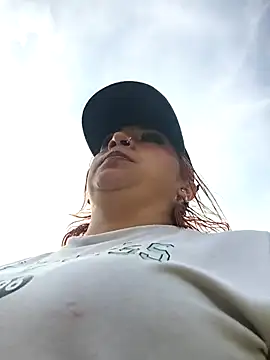 Snapshot of Mariana-94 chatting on April 18, 2026, 9:04 pm Mariana-94 online show from April 18, 2026, 9:04 pm