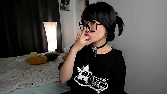 Snapshot of _molly_molly_molly_ chatting on October 4, 2025, 11:30 am molly molly molly online show from October 4, 2025, 11:30 am