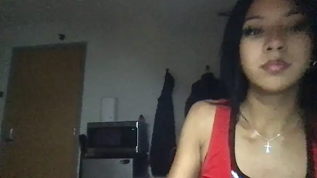 petitelatinateen online show from October 5, 2025, 1:04 am