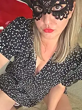 ElyiaXl online show from September 28, 2025, 12:21 pm