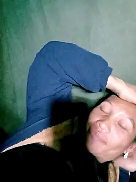 Lisa pusy online show from December 19, 2025, 7:21 pm