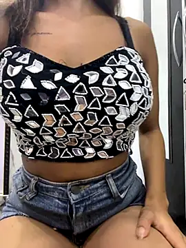 layra 9900 online show from October 26, 2025, 5:30 pm