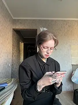 n1ghtcloud online show from September 25, 2025, 11:14 am