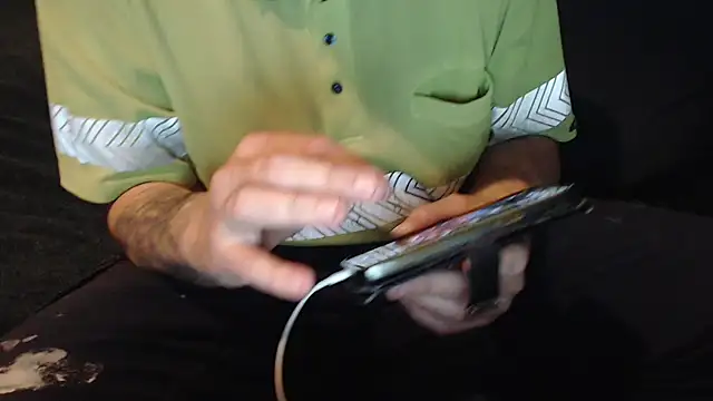 Snapshot of idiotpig66 chatting on September 15, 2025, 9:20 am idiotpig66 online show from September 15, 2025, 9:20 am