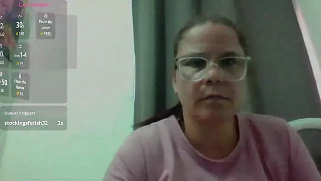 Snapshot of latinamaster chatting on October 6, 2025, 9:34 pm latinamaster online show from October 6, 2025, 9:34 pm