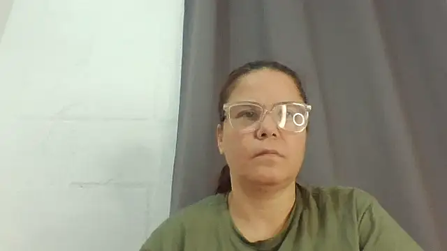 Snapshot of latinamaster chatting on October 22, 2025, 10:59 am latinamaster online show from October 22, 2025, 10:59 am