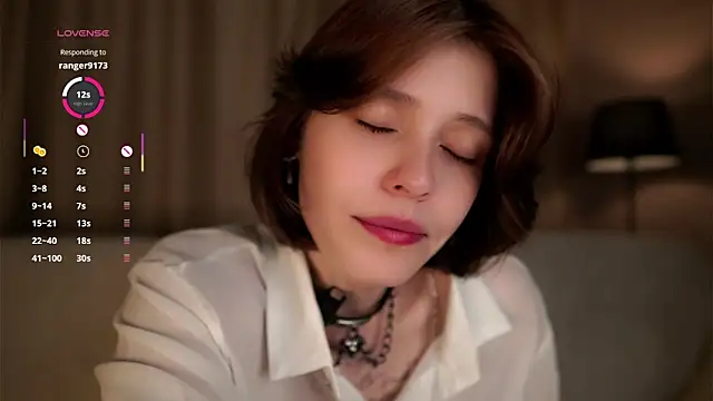 LurleneRamo online show from September 30, 2025, 1:10 am