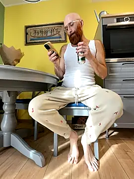 Snapshot of smint06 chatting on October 19, 2025, 12:50 pm smint06 online show from October 19, 2025, 12:50 pm