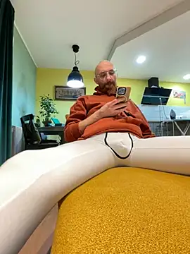 Snapshot of smint06 chatting on October 30, 2025, 4:19 pm smint06 online show from October 30, 2025, 4:19 pm