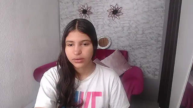 Evagirl69 online show from October 20, 2025, 6:19 pm