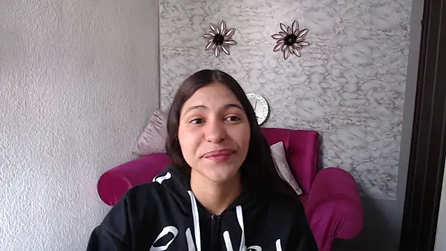 Snapshot of Evagirl69 chatting on April 21, 2026, 12:33 pm Evagirl69 online show from April 21, 2026, 12:33 pm