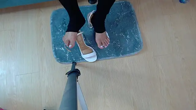 Snapshot of Vickysweeeettt chatting on September 13, 2025, 8:19 pm Vickysweeeettt online show from September 13, 2025, 8:19 pm