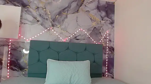 Snapshot of Vickysweeeettt chatting on September 17, 2025, 7:48 pm Vickysweeeettt online show from September 17, 2025, 7:48 pm