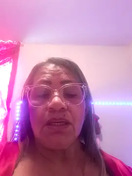 Snapshot of Vickysweeeettt chatting on December 20, 2025, 4:58 pm Vickysweeeettt online show from December 20, 2025, 4:58 pm