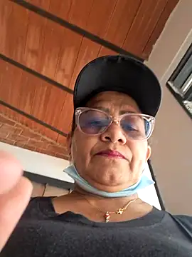 Snapshot of Vickysweeeettt chatting on February 20, 2026, 4:40 pm Vickysweeeettt online show from February 20, 2026, 4:40 pm