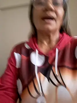 Snapshot of Vickysweeeettt chatting on March 13, 2026, 1:18 pm Vickysweeeettt online show from March 13, 2026, 1:18 pm