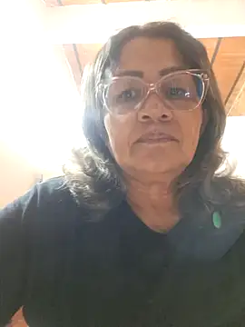 Vickysweeeettt online show from May 15, 2026, 1:56 am