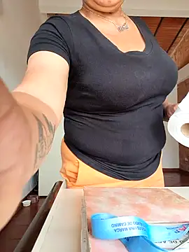 Vickysweeeettt online show from July 4, 2026, 4:24 pm