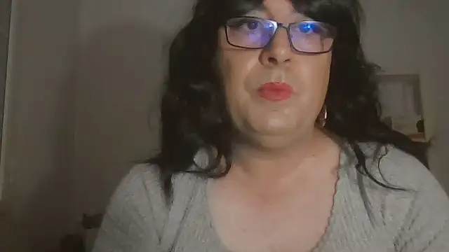 nataliacd online show from November 18, 2025, 5:06 pm