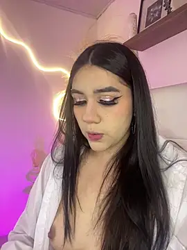 Zoe Serrat online show from October 2, 2025, 12:12 pm