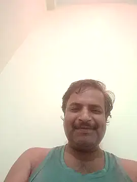 vardh033 online show from September 17, 2025, 8:05 am