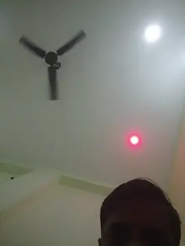 vardh033 online show from October 18, 2025, 6:41 pm