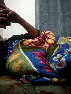 vardh033 online show from March 21, 2026, 4:32 pm