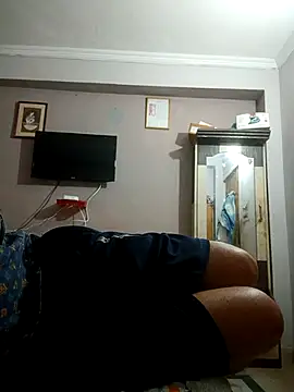 vardh033 online show from April 5, 2026, 8:33 am