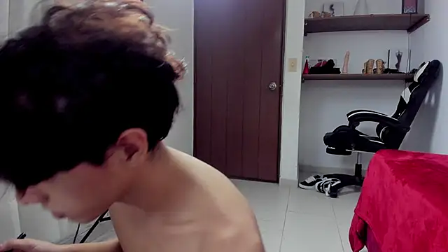 Snapshot of lightboy0 chatting on September 16, 2025, 2:29 pm lightboy0 online show from September 16, 2025, 2:29 pm