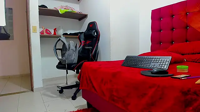 Snapshot of lightboy0 chatting on October 27, 2025, 6:23 pm lightboy0 online show from October 27, 2025, 6:23 pm