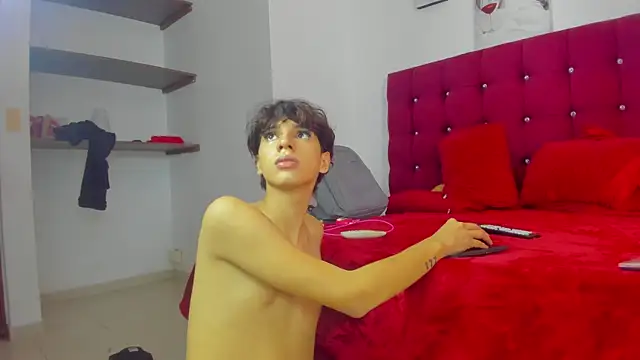 Snapshot of lightboy0 chatting on November 9, 2025, 3:43 pm lightboy0 online show from November 9, 2025, 3:43 pm