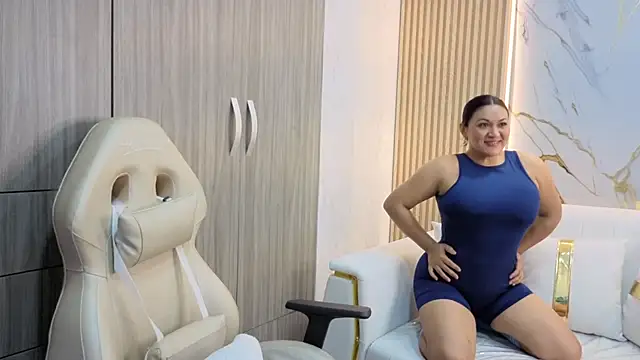 Madam Hott online show from September 25, 2025, 3:32 am