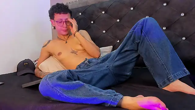 evan smitt1 online show from September 11, 2025, 3:01 pm
