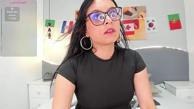 Snapshot of Sara_mora_ chatting on July 1, 2026, 7:24 pm Sara mora online show from July 1, 2026, 7:24 pm