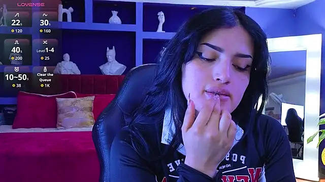 sari belle online show from October 24, 2025, 9:11 pm